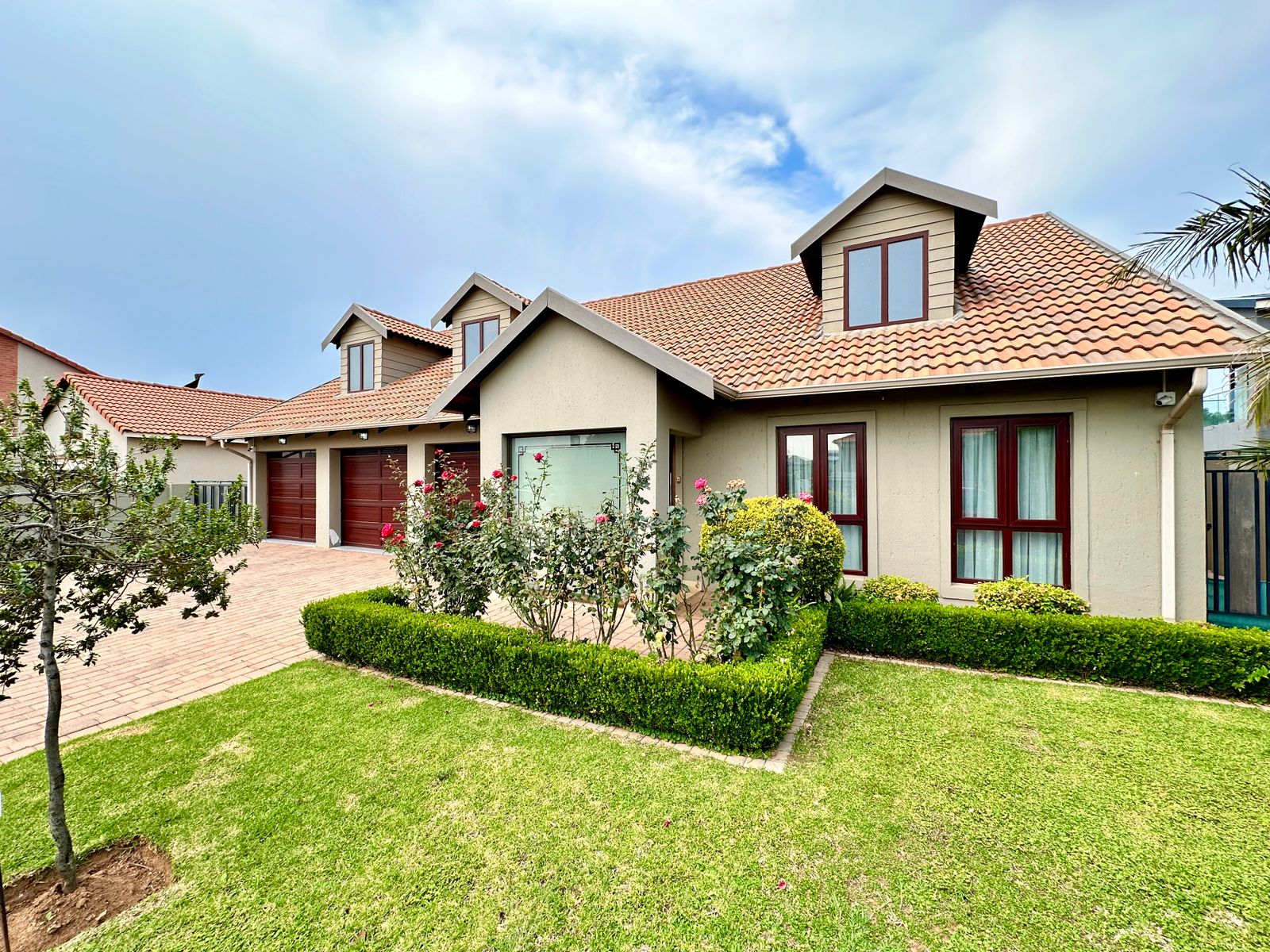 dbc8d1de-a487-44fb-b4d2-3a8a72e1063a